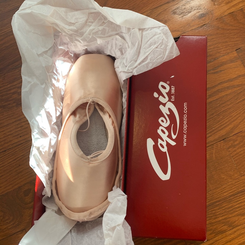 Capezio 102 Glissé Pointe Shoes 8.5